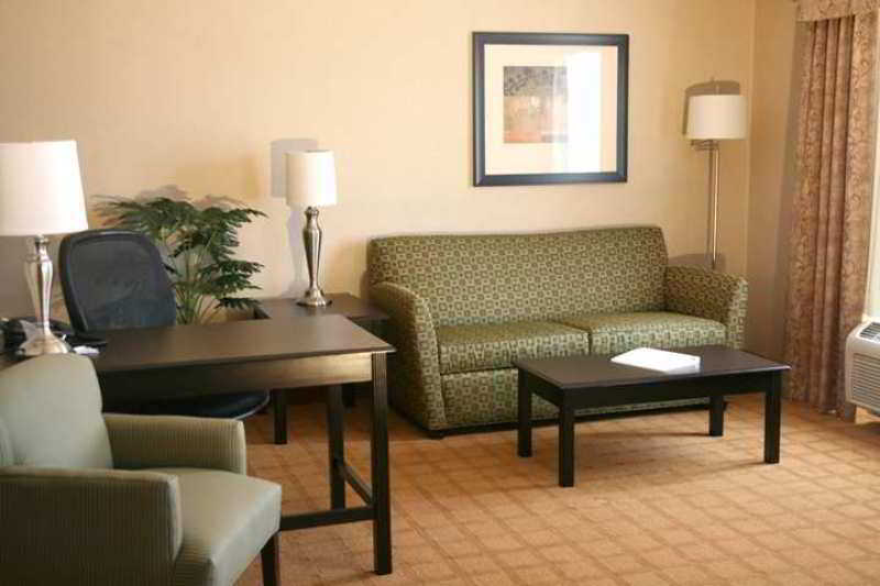 Hampton Inn & Suites Chicago/Saint Charles Pokoj fotografie